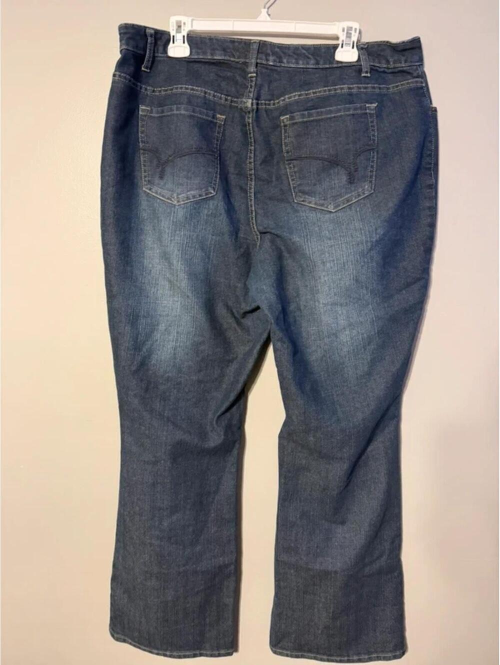 Jeans - Picture 2 of 2